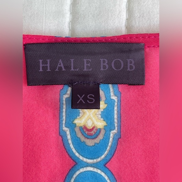 Hale Bob Oversized kimono top with front v-neck XS
100% Silk pink background - Picture 8 of 10